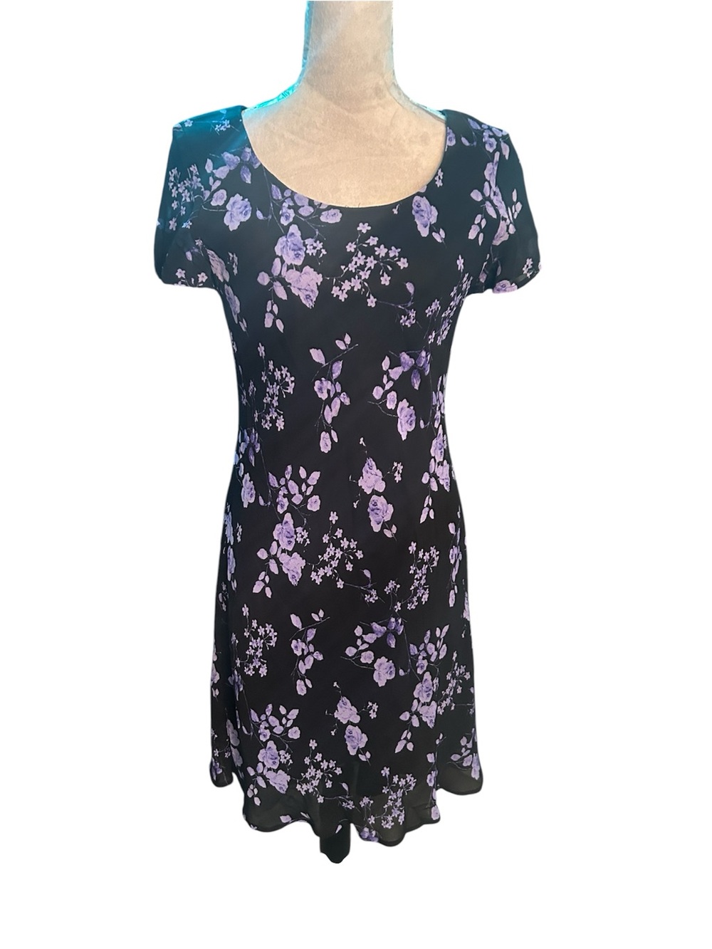 Jones Wear Black Midi Dress with Lavender Floral Print